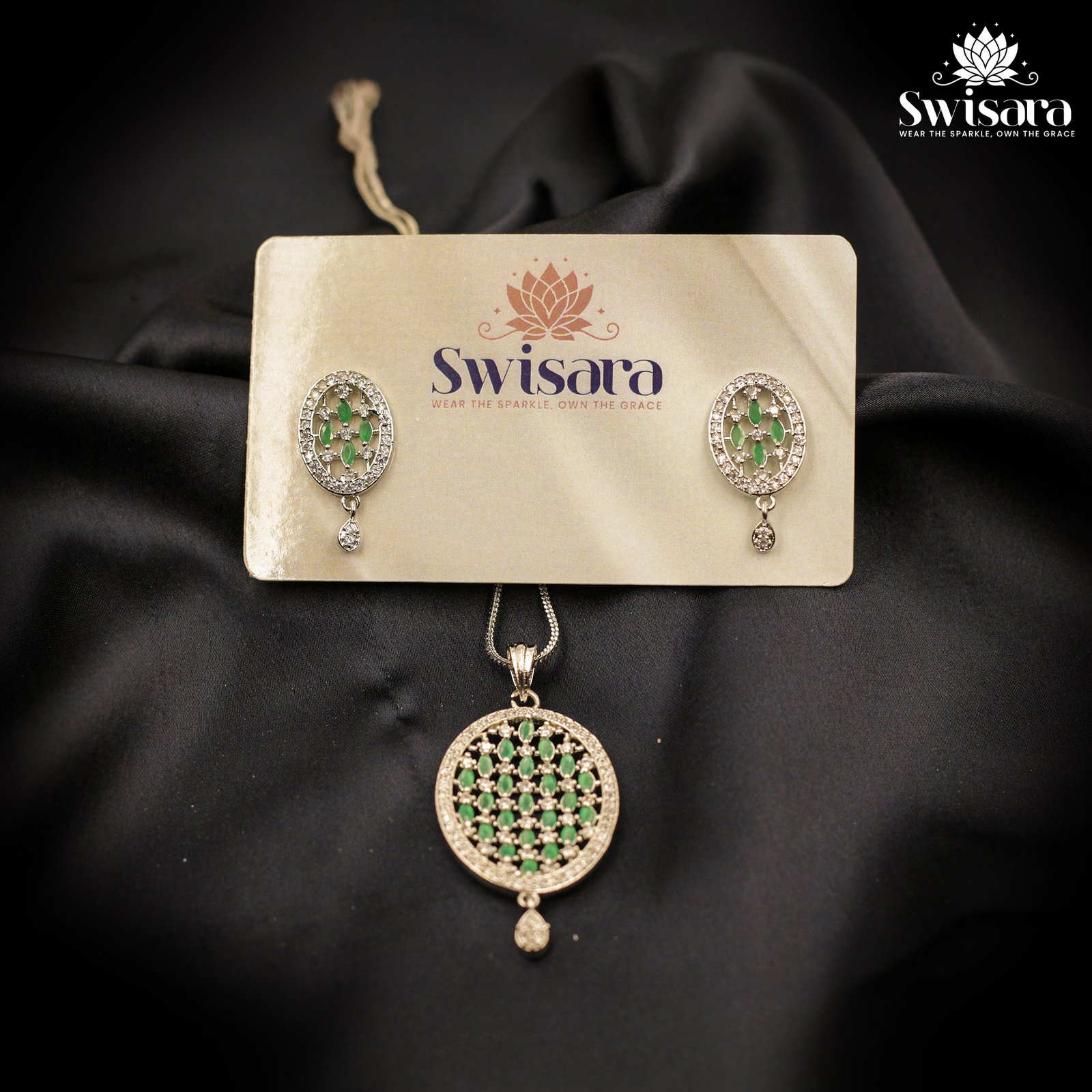 Regal Radiance Pendant Set - Image 3