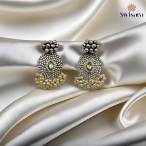 Pearl Cluster Oval Earrings